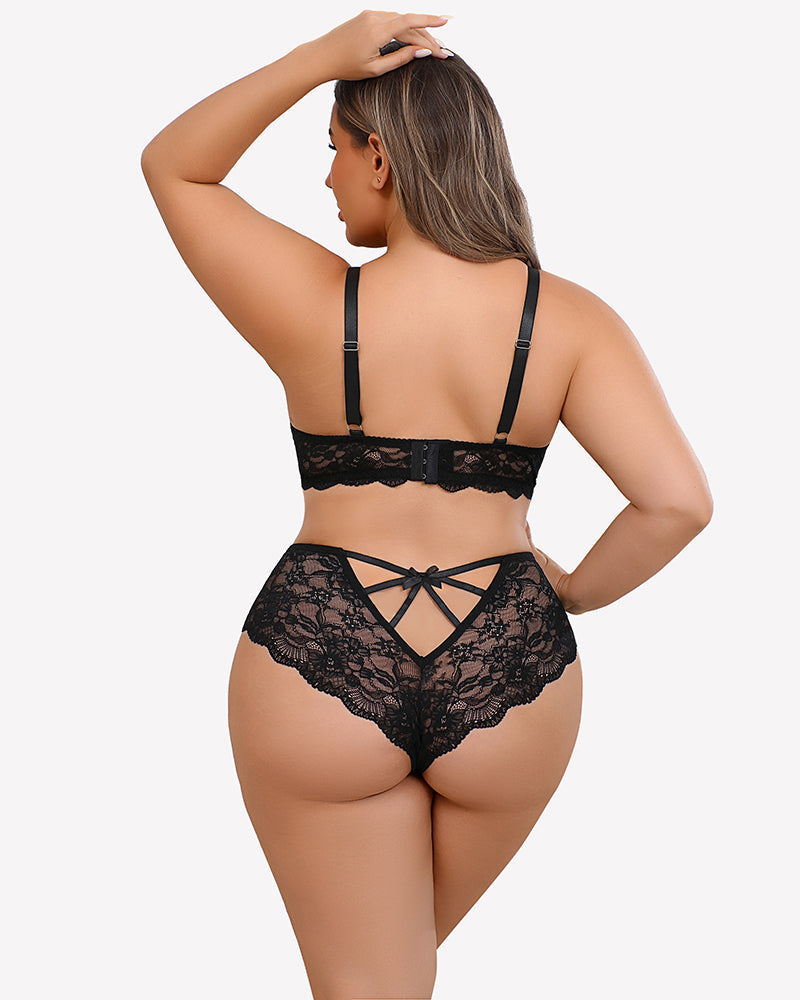 Plus Size Lace Bra Panties Set